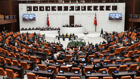 Kanun teklifi TBMM’ye sunuldu: 50/d’li araştırma görevlileri kadroya alınacak