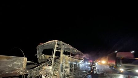 Otobüs kazasında 2 asker şehit oldu 1 göçmen öldü, 33 yaralı var